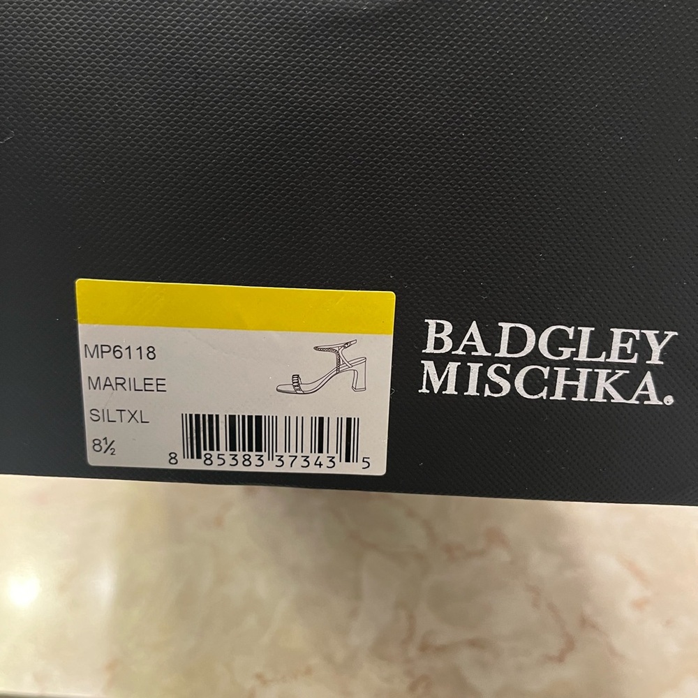 Badgley Mischka Silver Women's Shoes - Picture 2 of 6